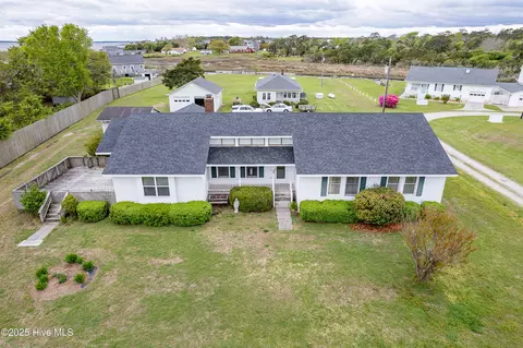 144 Dixon Dr, Newport, NC 28570
