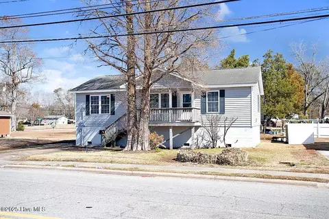 964 W Main St, Belhaven, NC 27810