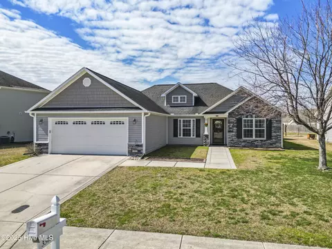 3302 Hardee Farms Dr, New Bern, NC 28562
