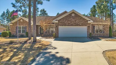10 Buckley Ct, Whispering Pines, NC 28327