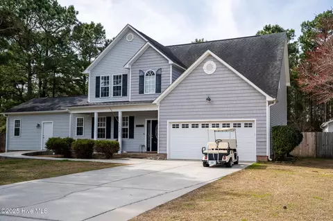 112 Forest Ln, Swansboro, NC 28584