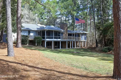 101 Running Brook Ln, West End, NC 27376