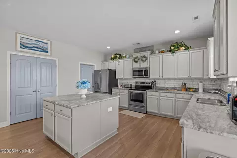 Kitchen - 104 Pine Lakes Dr, Maple Hill, NC 28454 photo 5 of 6