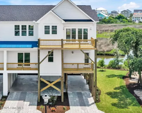 106 S Boca Bay Ln #A, Surf City, NC 28445