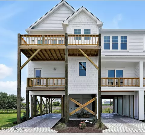106 S Boca Bay Ln #B, Surf City, NC 28445