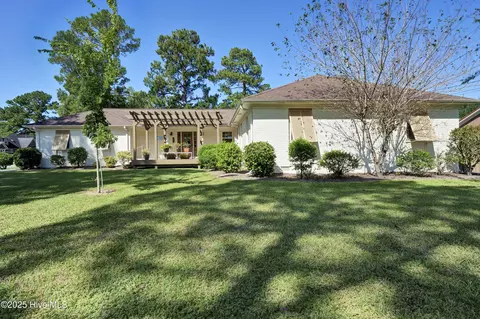 626 Robert E Lee Dr, Wilmington, NC 28412