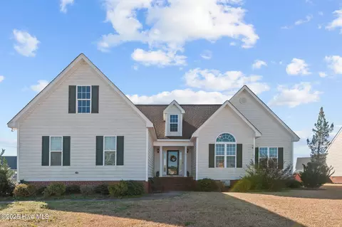 2301 Charity Ln, Winterville, NC 28590