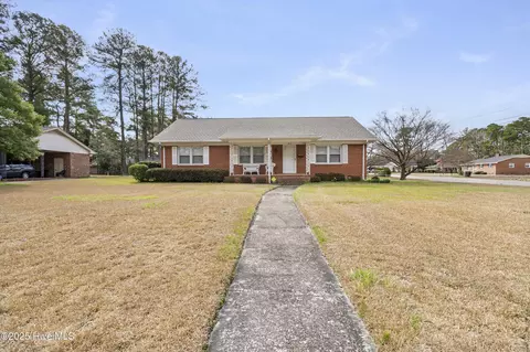 1815 Windsor St W, Wilson, NC 27893