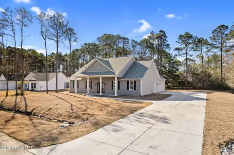 195 Boundary Loop Rd NW, Calabash, NC 28467