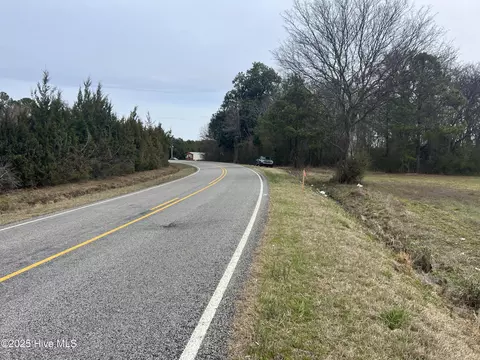 2 Fishing Creek Rd, Tarboro, NC 27886