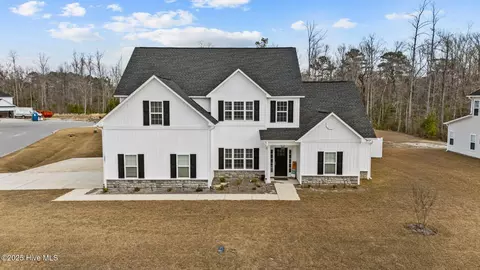 1001 Tuppy Ln, New Bern, NC 28562