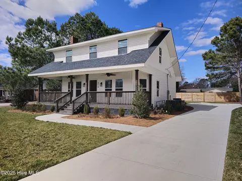 310 S Main St, Stantonsburg, NC 27883