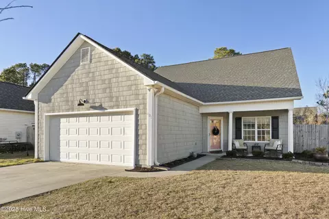 100 Regan Ct, Hampstead, NC 28443