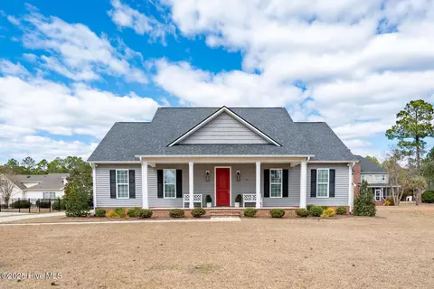 149 Lake Shore Dr, Elizabethtown, NC 28337