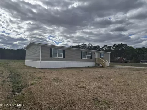2035 Allen Williams Rd, Williamston, NC 27892