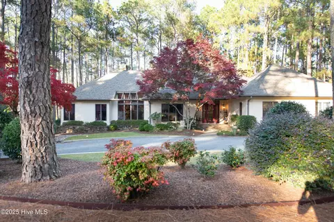 20 Pinewild Dr, Pinehurst, NC 28374 photo 3