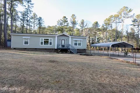 151 Grant Road Ext, Vass, NC 28394