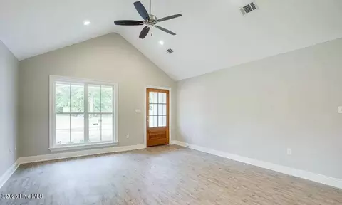 136 Holly Tree Lane Ln, Hampstead, NC 28443 photo 4