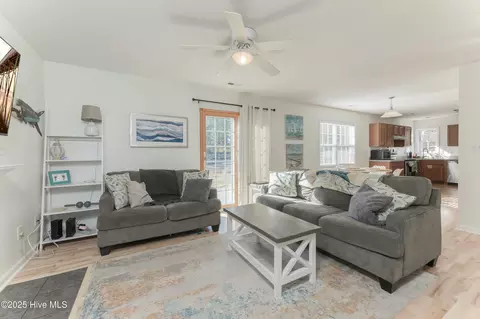 Living - 109 Spain Dr, Hubert, NC 28539 photo 1 of 2