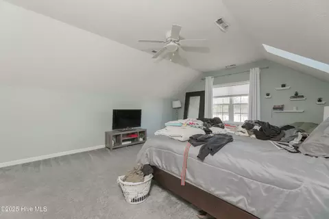 Bedroom - 109 Spain Dr, Hubert, NC 28539 photo 5 of 10