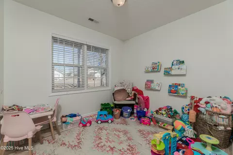 Bedroom - 109 Spain Dr, Hubert, NC 28539 photo 1 of 10