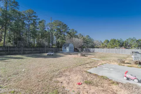 Exterior - 109 Spain Dr, Hubert, NC 28539 photo 4 of 5