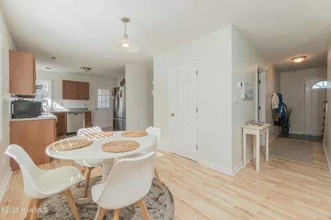 Dining - 109 Spain Dr, Hubert, NC 28539 photo 4 of 5