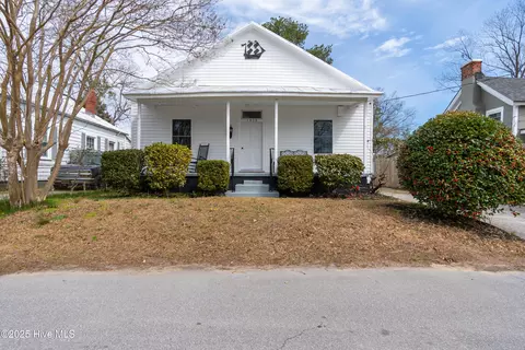 1812 Edenton St, New Bern, NC 28562