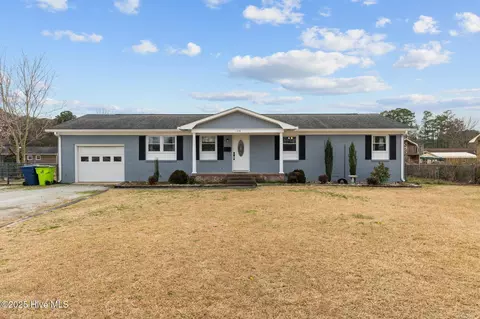 129 Craven Dr, Havelock, NC 28532