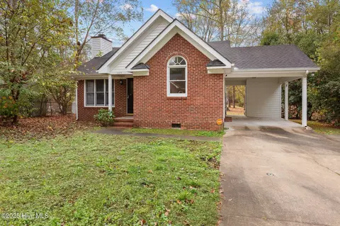 1605 Oak Bend Rd, Rocky Mount, NC 27804