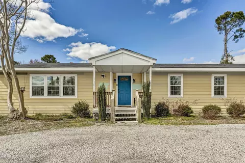 213 E Southwinds Dr, Newport, NC 28570