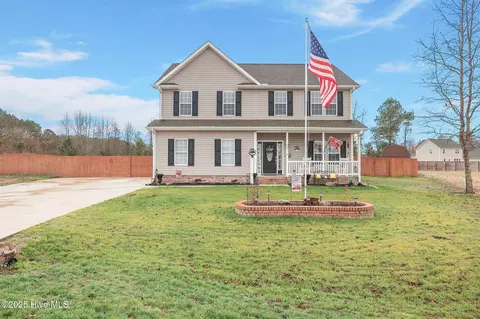 202 Azalea Blossom Ct, Maysville, NC 28555