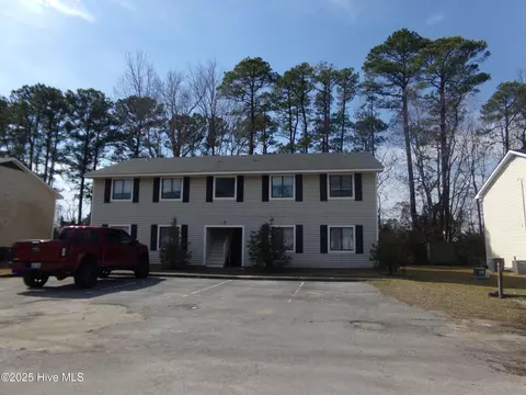 201 Shipman Rd #J, Havelock, NC 28532