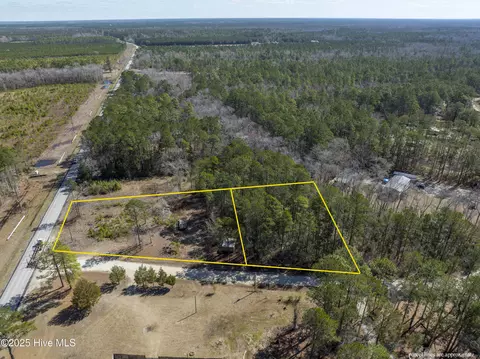 19 White Oak Dr, Burgaw, NC 28425