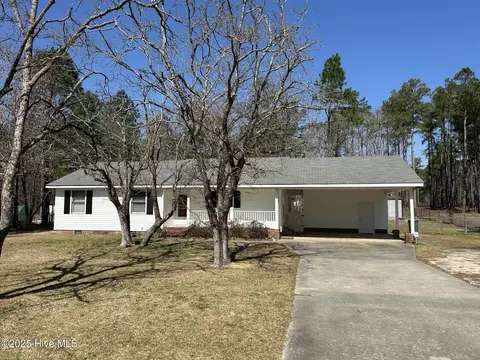 11521 Dove St, Laurinburg, NC 28352