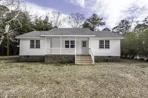 402 Main St, Speed, NC 27881