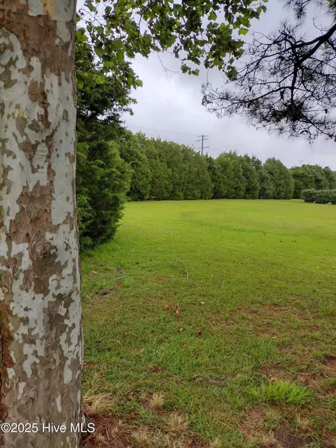 101 Indian Kettle Rd, Jarvisburg, NC 27947