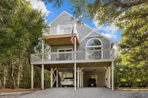 117 Doe Dr, Emerald Isle, NC 28594