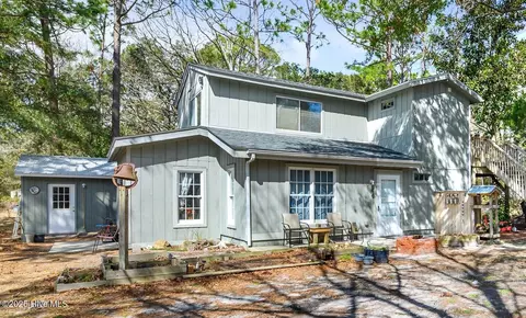942 Mirror Lake Dr, Boiling Spring Lakes, NC 28461