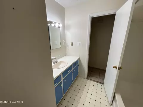 Bath - 710 Simpson St, Simpson, NC 27879 photo 3 of 5