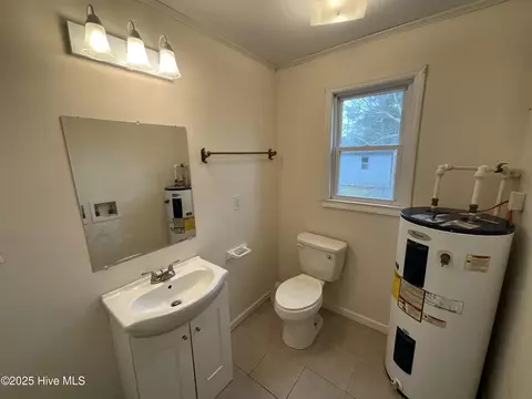 Bath - 710 Simpson St, Simpson, NC 27879 photo 5 of 5