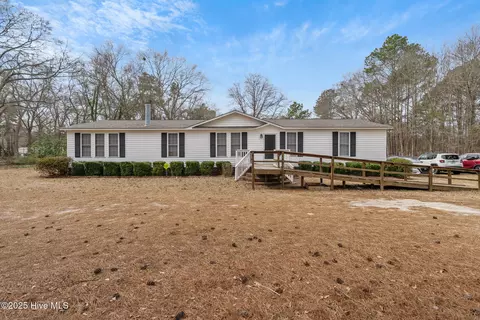 151 Charles St, Hamlet, NC 28345