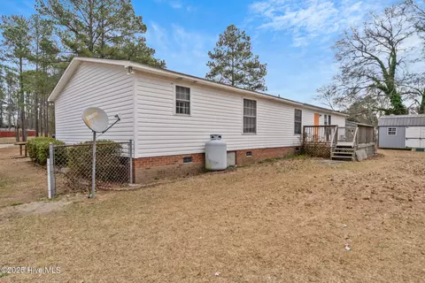 151 Charles St, Hamlet, NC 28345 photo 4
