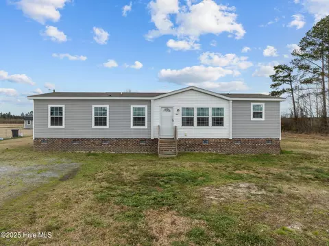 1277 Frederick Rd, Chocowinity, NC 27817