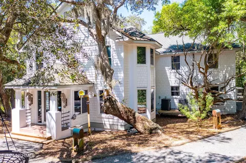30 Cedar Ct, Bald Head Island, NC 28461