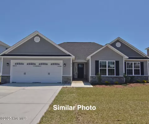 418 Montgomery Dr, Jacksonville, NC 28546