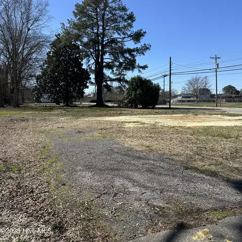 708 N Oakum St, Edenton, NC 27932