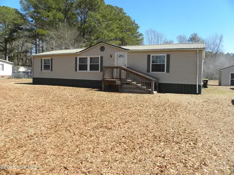 123 Jewel Dr, Tarboro, NC 27886