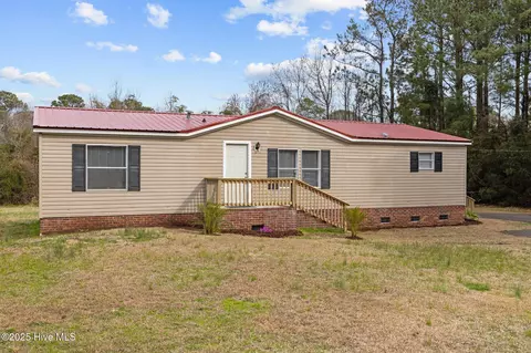 456 Russells Creek Rd, Beaufort, NC 28516
