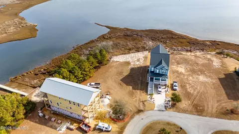 119 Greenhill Pl, Newport, NC 28570
